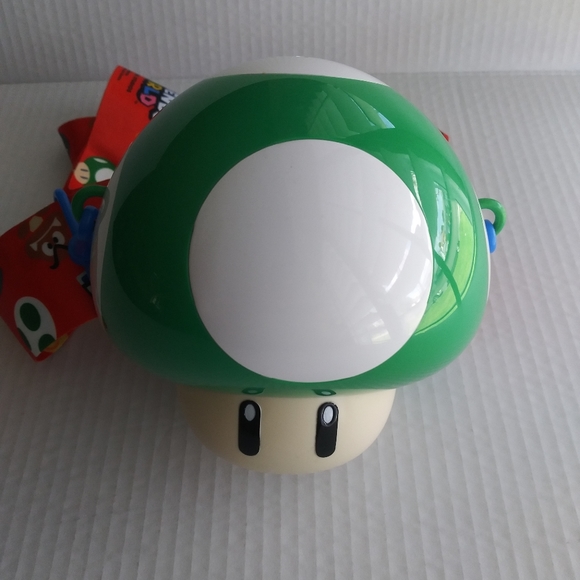 Super Mario Green Power Up Mushroom Sipper Cup Super Nintendo World - Picture 11 of 11